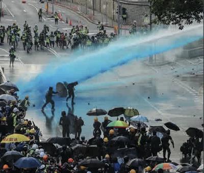 妄议热线（274期）：2019年9月17日 郭文贵精确情报提前2天说出港铁出轨，大楼着火 featured image